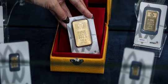Harga Emas Naik Rp3.000 Hari Ini, Dibanderol Rp 923.000 per Gram