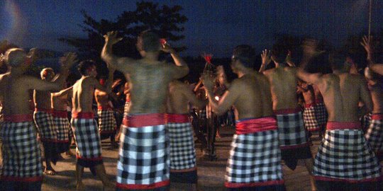 Mengenal Fungsi Tari Kecak, Lengkap Beserta Sejarah dan Perkembangannya