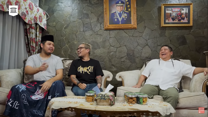 potret koleksi mobil pensiunan jenderal tni au