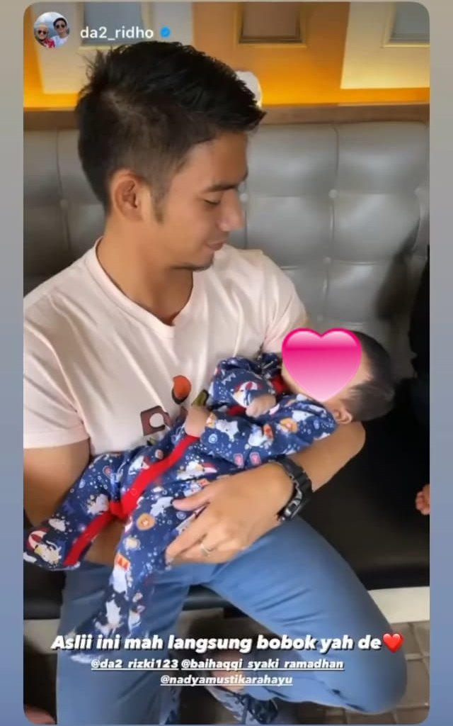 4 potret rizki da dan nadya mustika momong baby syaki penuh kehangatan