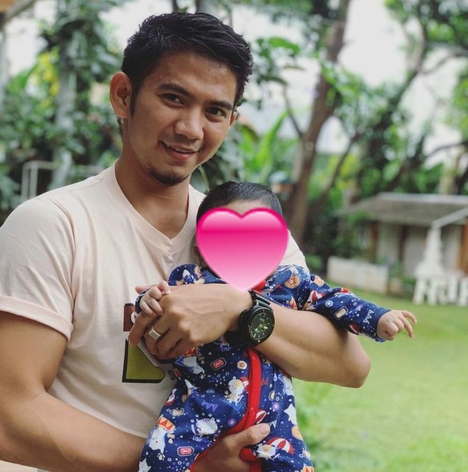 4 potret rizki da dan nadya mustika momong baby syaki penuh kehangatan