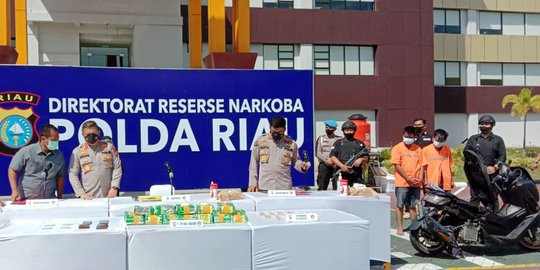 Kurir 19 Kg Sabu-Sabu di Riau Nekat Tabrak Polisi dengan Sepeda Motor