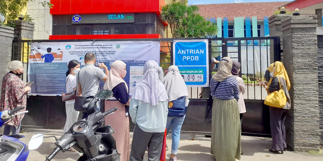 PPDB Online di Jateng, Orang Tua Siswa Datangi Sekolah Protes Titik Koordinat Salah