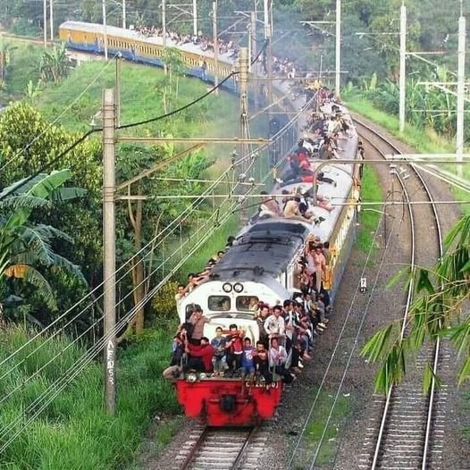 potret lawas atap kereta jadi favorit