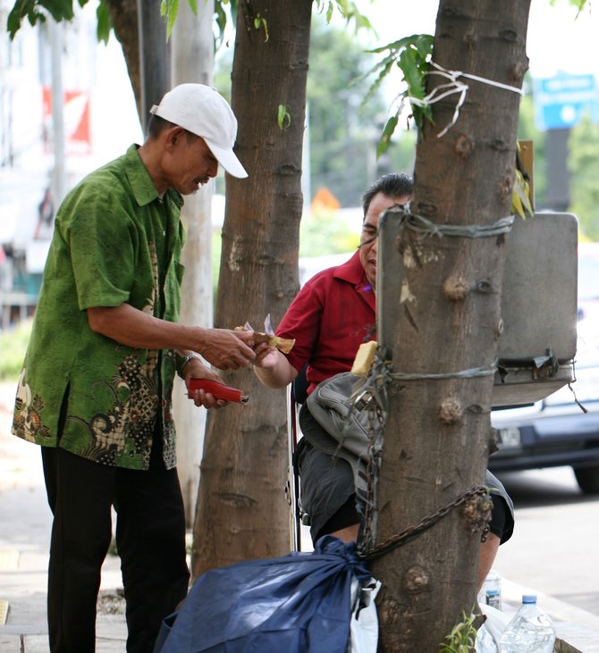 tukang cukur dpr jatinegara