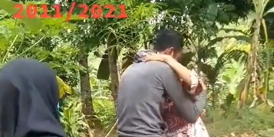 Pulang Setelah 10 Tahun Merantau, Momen Pertemuan Anak dan Ibu Ini Bikin Haru