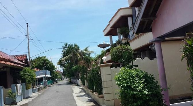 kampung warteg tegal