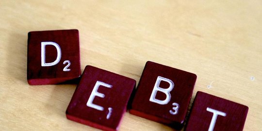 utang ri tembus rp6.000 triliun dinilai masuk level membahayakan