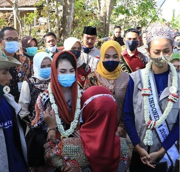 arumi bachsin dan ayu maulida