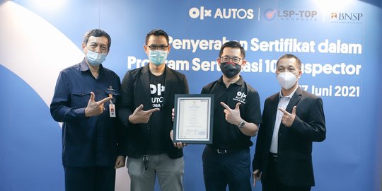 100 Inspector OLX Autos Terima Sertifikat Kompetensi Profesi dari BNSP