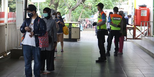 Imbauan Pengelola KRL ke Pengguna di Tengah Ledakan Kasus Covid-19