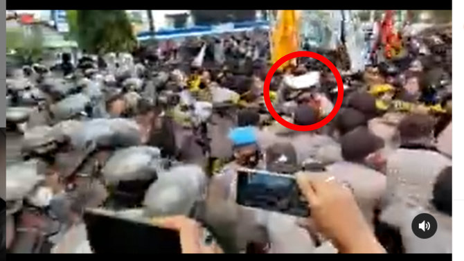 demo save kpk polisi malah pukuli komandan sendiri