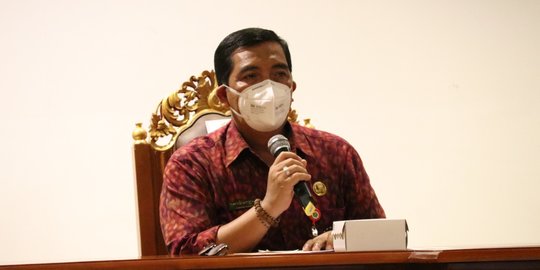 Bupati Tabanan Ingatkan Warga: Ada Sanksi Jika Menolak Divaksinasi Covid-19