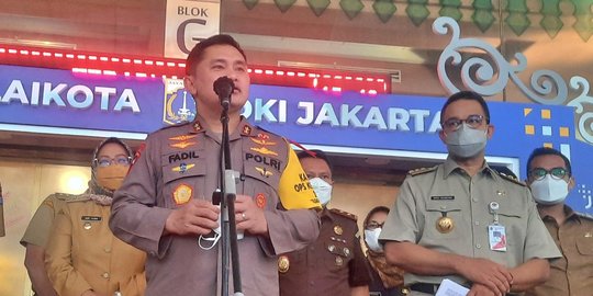 Irjen Fadil Imran sebut Pasien Covid-19 Bisa Gunakan Ambulans Polda Metro: Lapor TMC