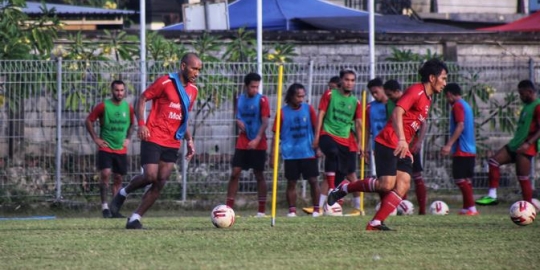 Kasus COVID-19 Tinggi, Pemain Bali United Dilarang Keluar Hotel Selama Piala Wali Kota Solo - Vimarsana News