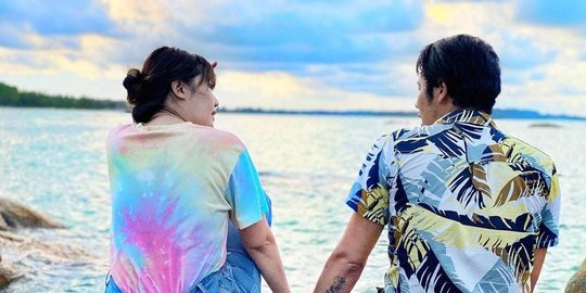 Makin Mesra, Ini Potret Terbaru Via Vallen Bersama Chevra Papinka