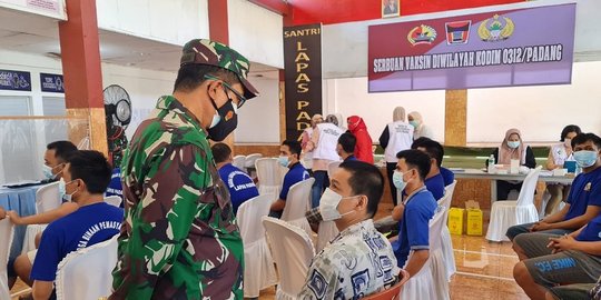 Program Serbuan Vaksin, Lantamal II Padang Gelar Vaksinasi Covid 500 Warga