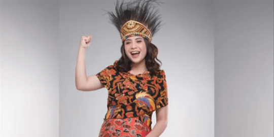 Momen Nagita Slavina Jadi Model, Kakinya Ramai Jadi Sorotan