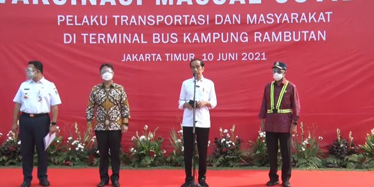 Jokowi Targetkan 2 Juta Vaksin Per Hari Mulai Agustus