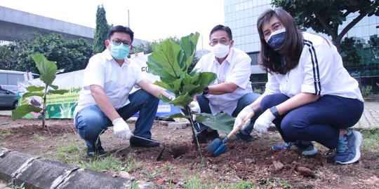 Tanam 4.500 Pohon Endemik di 55 Titik se-Indonesia, FIFGROUP Pecahkan Rekor MURI