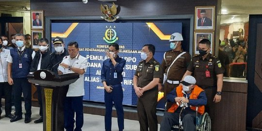 Buronan Kasus Pembunuhan Hendra Subrata Dieksekusi Jaksa ke Lapas Salemba Jakarta