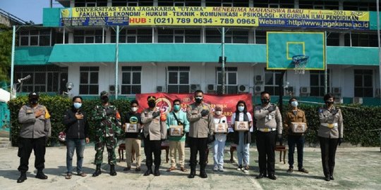 Polri Beri Bantuan ke Mahasiswa Asal Indonesia Timur Terdampak Covid-19