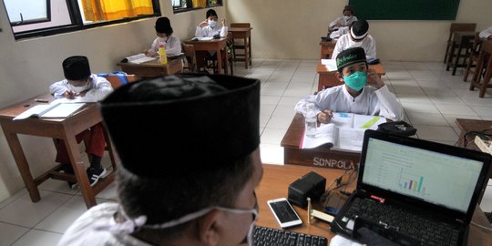 Plt Gubernur Sulsel Izinkan Sekolah Tatap Muka di Zona Hijau