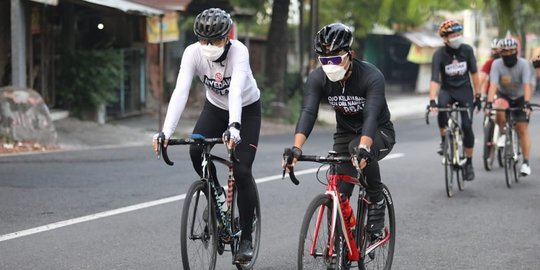Gowes Bareng Gus Miftah Keliling Semarang, Ganjar Ingatkan Warga untuk Patuhi Prokes - Vimarsana News