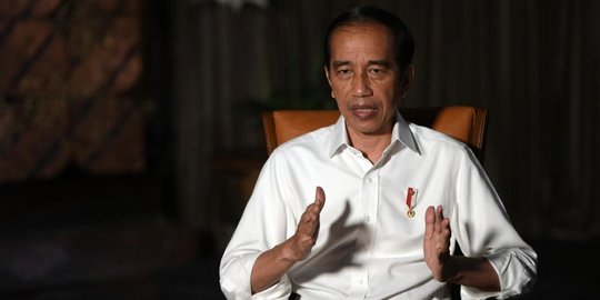 Jokowi Minta Bos Baru Kadin Kejar Target 22 Juta Vaksin Gotong Royong