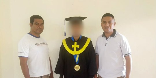 Tahanan di Kupang Ikuti Prosesi Wisuda, Didampingi Orang Tua dan Polisi