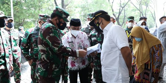 Panglima TNI Minta Nakes Tetap Layani Masyarakat Setulus Hati