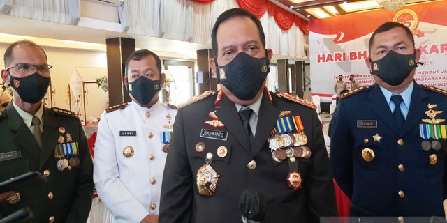 Ppkm Mikro Kapolda Kalsel Perketat Mobilitas Warga Di Zona Oranye Merdeka Com Ppkm Mikro Kapolda Kalsel Perketat Mobilitas Warga Di Zona Oranye Merdeka Com