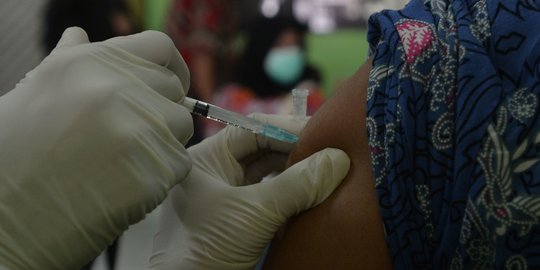 Daerah Cegah Lonjakan Kasus Covid-19 Lewat PPKM Darurat dan Peningkatan Vaksinasi