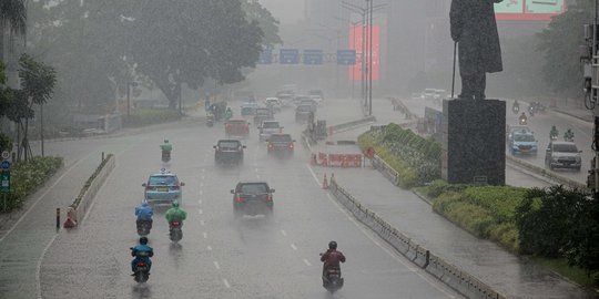 Prakiraan Cuaca Hari Ini: Hujan Lebat di Wilayah Sumatera, Jabar Intensitas Rendah