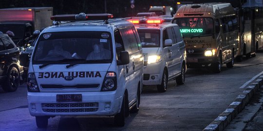 CEK FAKTA: Tidak Benar Ambulans Kosong Mondar-mandir untuk Takuti Warga