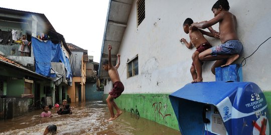 Hujan Deras, Sejumlah Kawasan di Samarinda Terendam Banjir dan Longsor