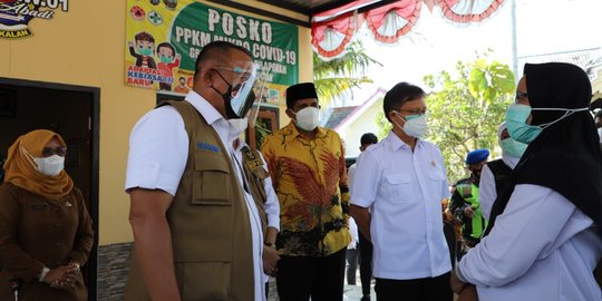 Tinjau Vaksinasi di GBK, Ketua Satgas Apresiasi Tenaga Kesehatan