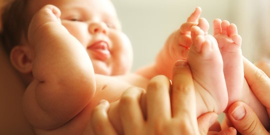 Penyebab Kaki Bayi Dingin dan Cara Mengatasinya, Orang Tua Wajib Tahu