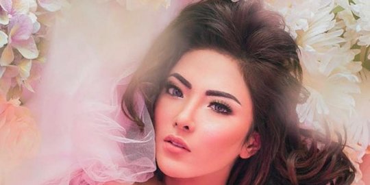 6 Fakta Ayu Aulia, Model yang Unggah Foto Mesra Bareng Vicky Prasetyo