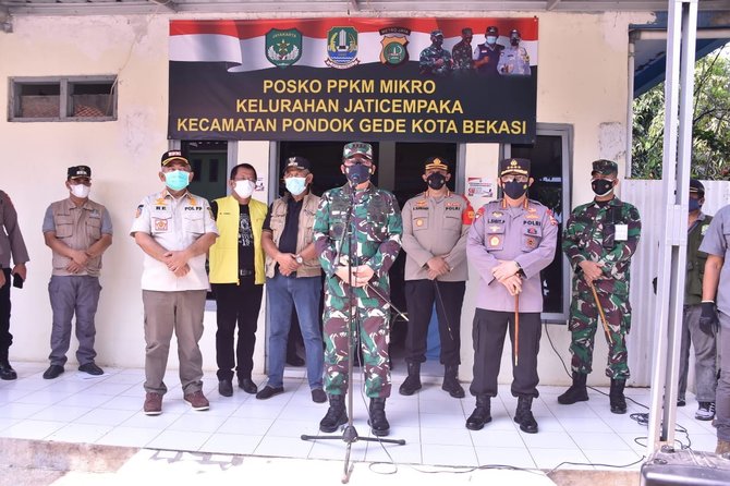 panglima tni marsekal hadi tjahjanto sidak posko ppkm di bekasi