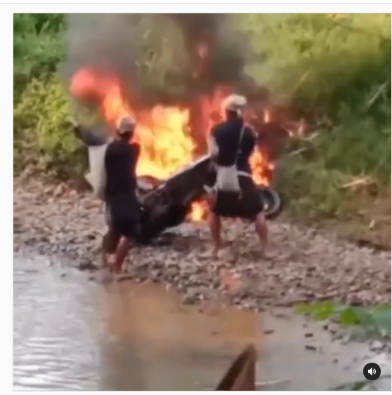 detik detik suku baduy dalam ngamuk bakar motor warga
