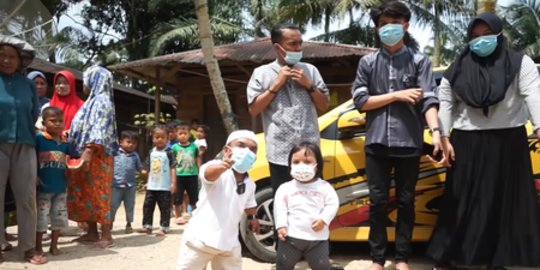 Beralaskan Tikar, Intip 5 Potret Rumah Ucok Baba di Medan Sebelum Terkenal