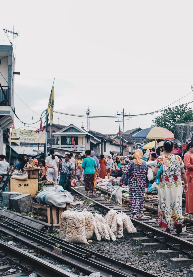 pasar rel dupak magersari