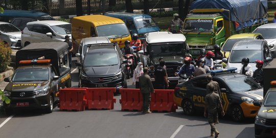 Penyekatan PPKM Darurat Mengakibatkan Kemacetan di Depok