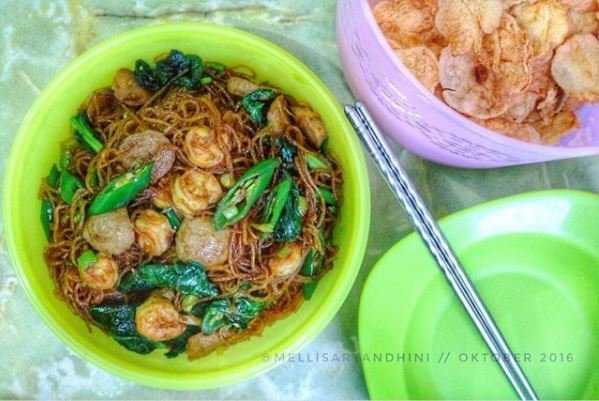 10 resep bihun goreng seafood sajian lezat dan menggugah selera