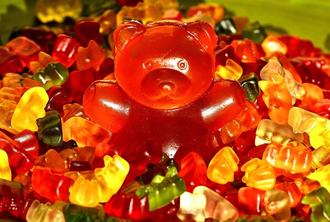 ilustrasi gummy bear