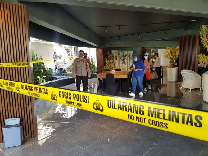 polisi tutup lapangan golf di depok