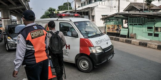 Satgas Covid-19 Minta Perusahaan Swasta Nonesensial Tak Paksa Pegawai Kerja di Kantor