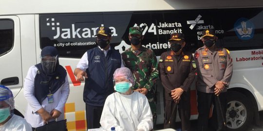 Jemput Bola, Pemprov DKI Kerahkan 16 Mobil Vaksinasi Keliling