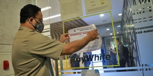 Anies Cegat Pekerja Non-esensial: Telepon Bos Bilang Disuruh Gubernur di Rumah Saja